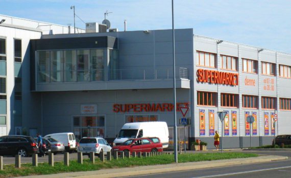 SUPERMARKET KON-RAD Tradicny zemiakovy salat s cibulou, zemiakový šalát